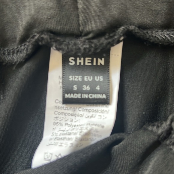 NWOT  Skirt - Picture 4 of 4